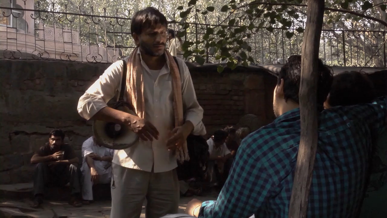 Siddharth 2013 WebRip [Hindi] 480p 720p ESub Screenshot
