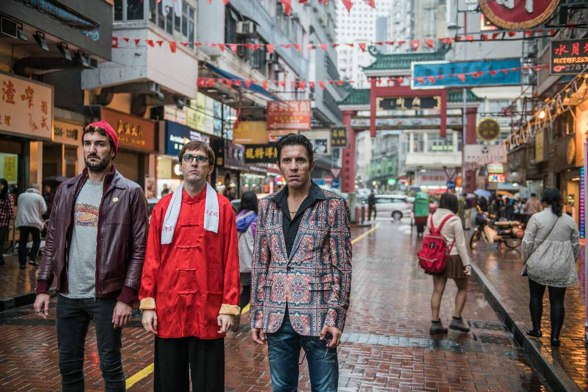 MV5BNWMxMTFmMmItMTQ4NS00NzI1LTkzYzItMmZhOTk4MzM2YTIxXkEyXkFqcGde