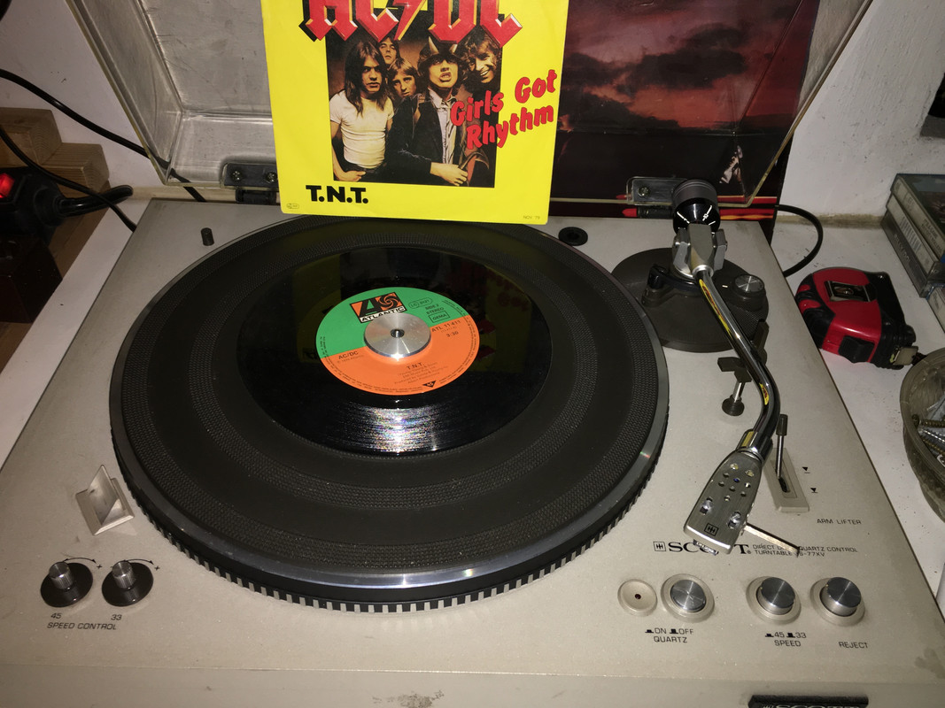 0007ECD7-35E7-4BEA-85CB-A98662521D5C