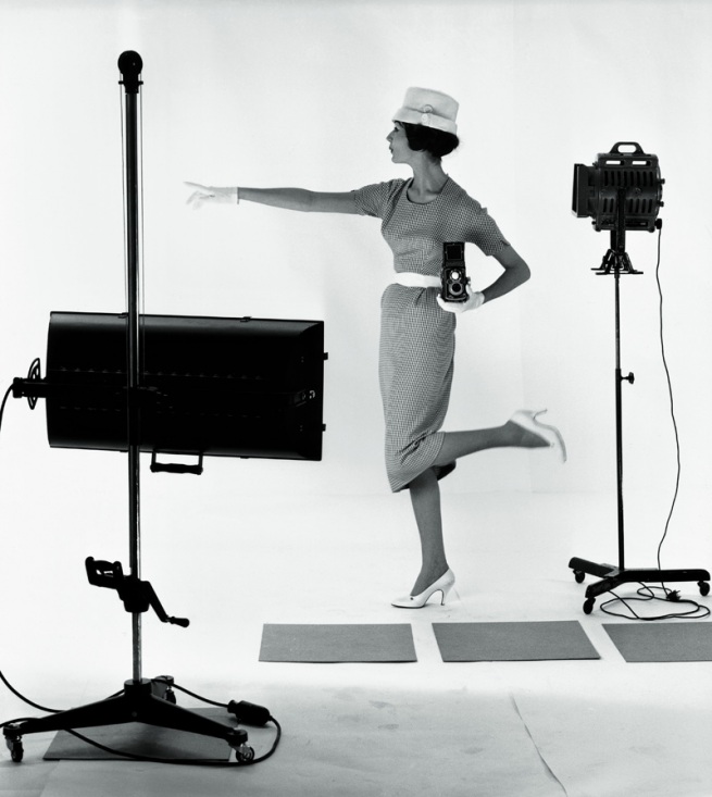 1961_fashion_simone_d_aillencourt_1957_horn