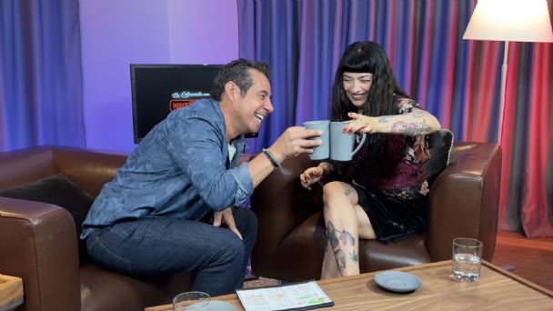 Mon Laferte confiesa que vendió marihuana en la secundaria