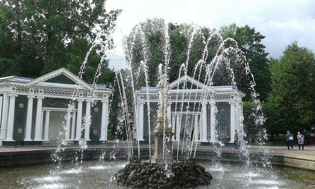 Palacio Peterhof - Capitales  Rusas (16)