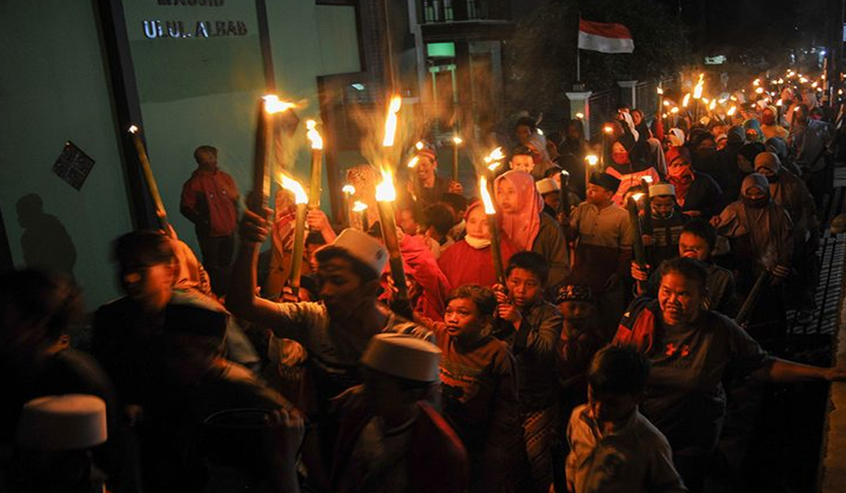 Malam 1 Suro di Gajahmungkur Semarang Disesaki Warga Gelar Ritual Mistis!