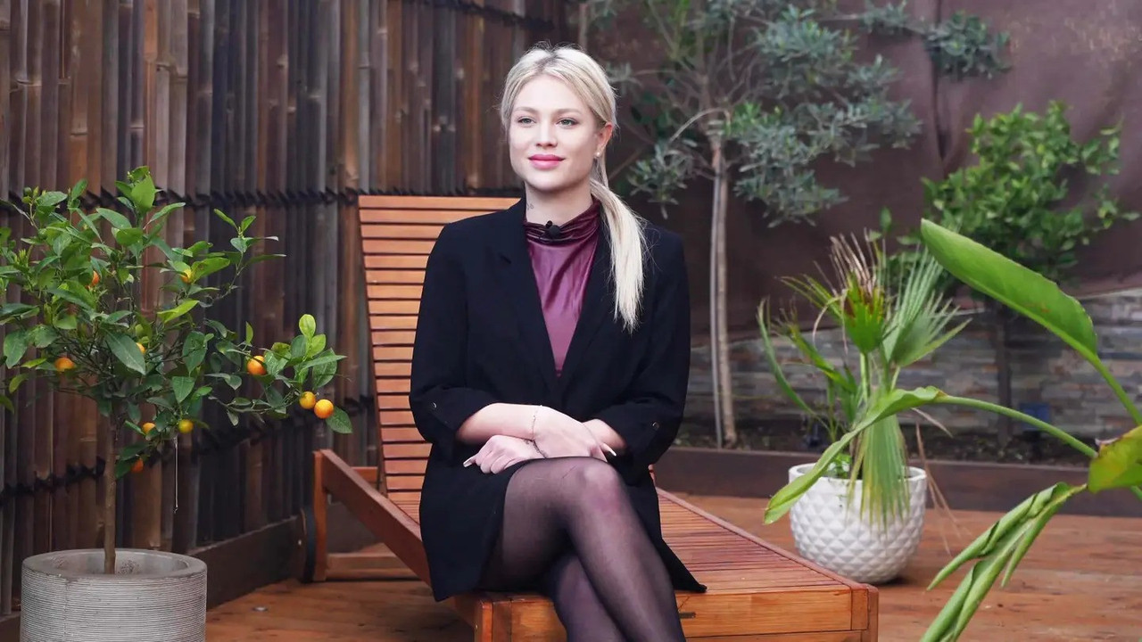 JacquieEtMichelTV 25 05 23 Anastasia 25 years old medical secretary in Reims!