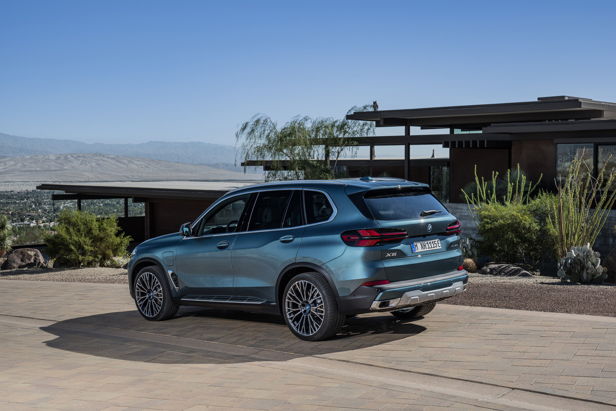 P90489791_highRes_the-new-bmw-x5-xdriv