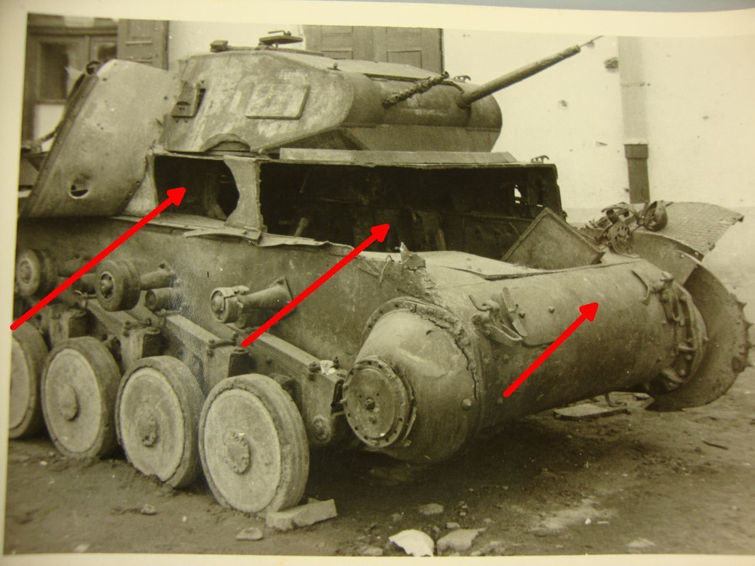 Foto, Zerstörter Panzer II, Panzer 2 nach Volltr