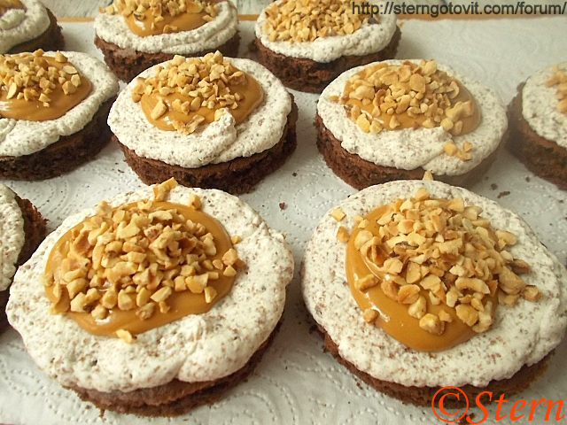 Пирожные «Сникерс»