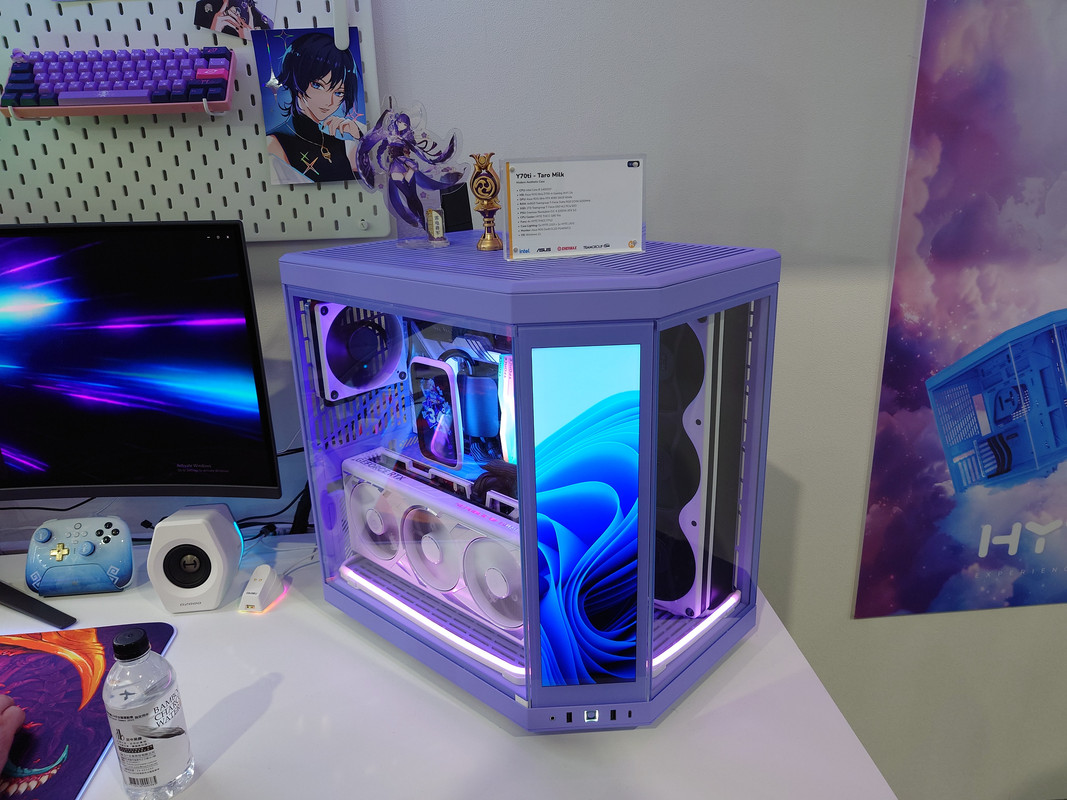 Y70 บนโต๊ะทำงานสี Taro Milk