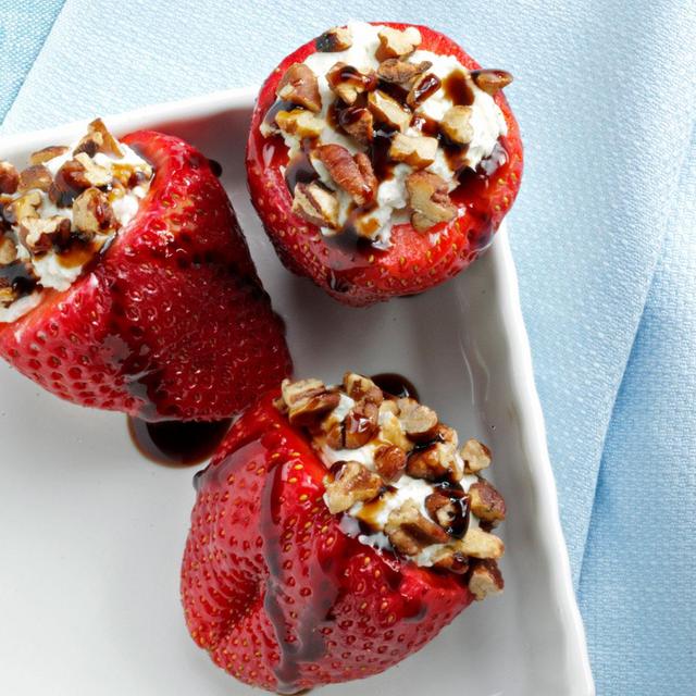 [Image: Blue-Cheese-Stuffed-Strawberries-exps709...7-4b-C.jpg]