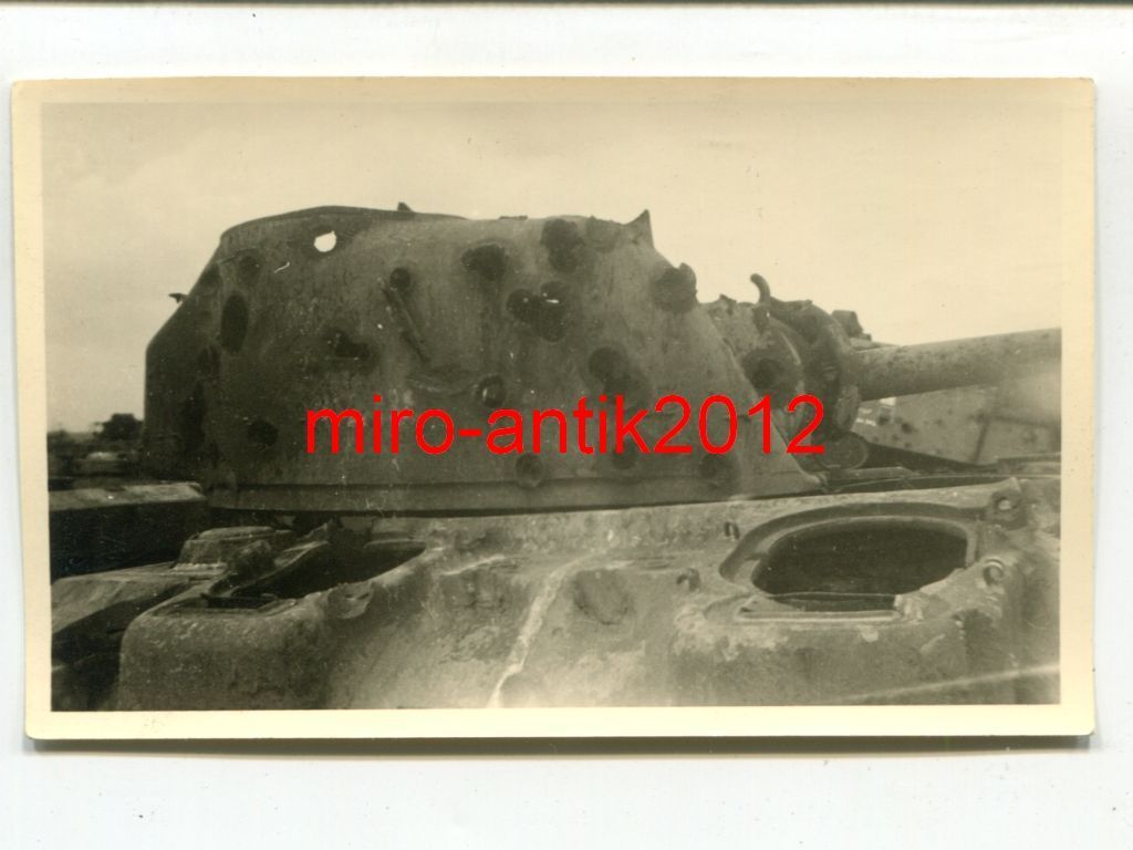 Wehrmacht, zerstörter englischer Panzer, Tank, N