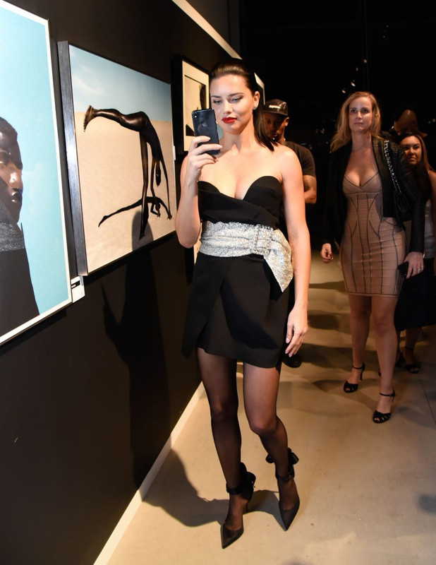 Adriana-Lima-LegsCool.com-1-1024x1534 (19)