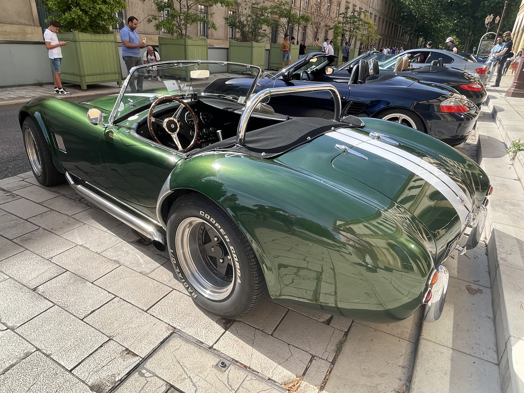 D8ECD899-28BC-4818-B9F1-7E84A39D7C8C