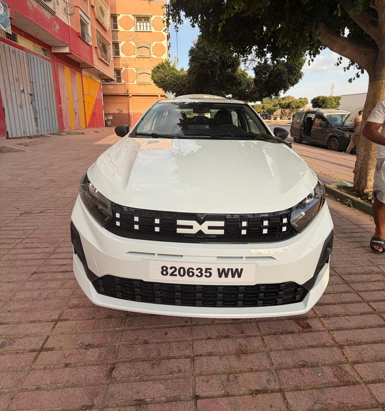 White Manual Dacia Logan