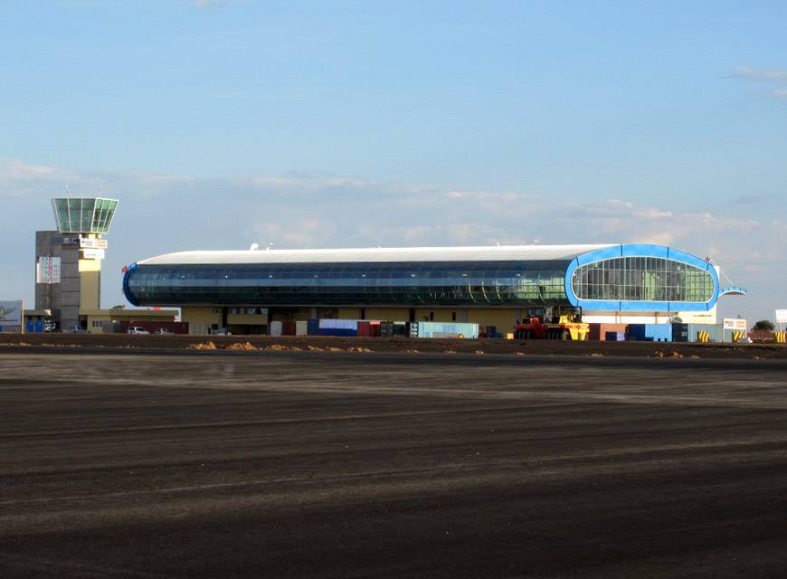 West SIDE AFRICA Suite Projet-exagone-22-aeropuerto-lubango-3
