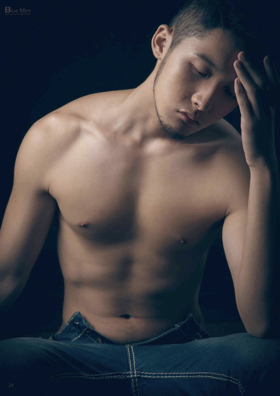 Virile no.26 - Anh chàng râu quai nón quyến rũ