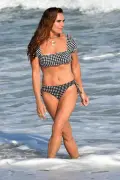 Las chicas hot - Página 4 Brooke-Shields-Bikini-Photos-Her-Best-Swimsuit-Pics