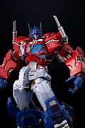 Flame-Toys-Kuro-kara-Kuri-Optimus-Prime-02