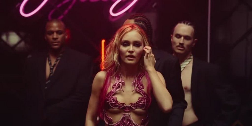 [Image: 51lrxuo49byg.jpg]