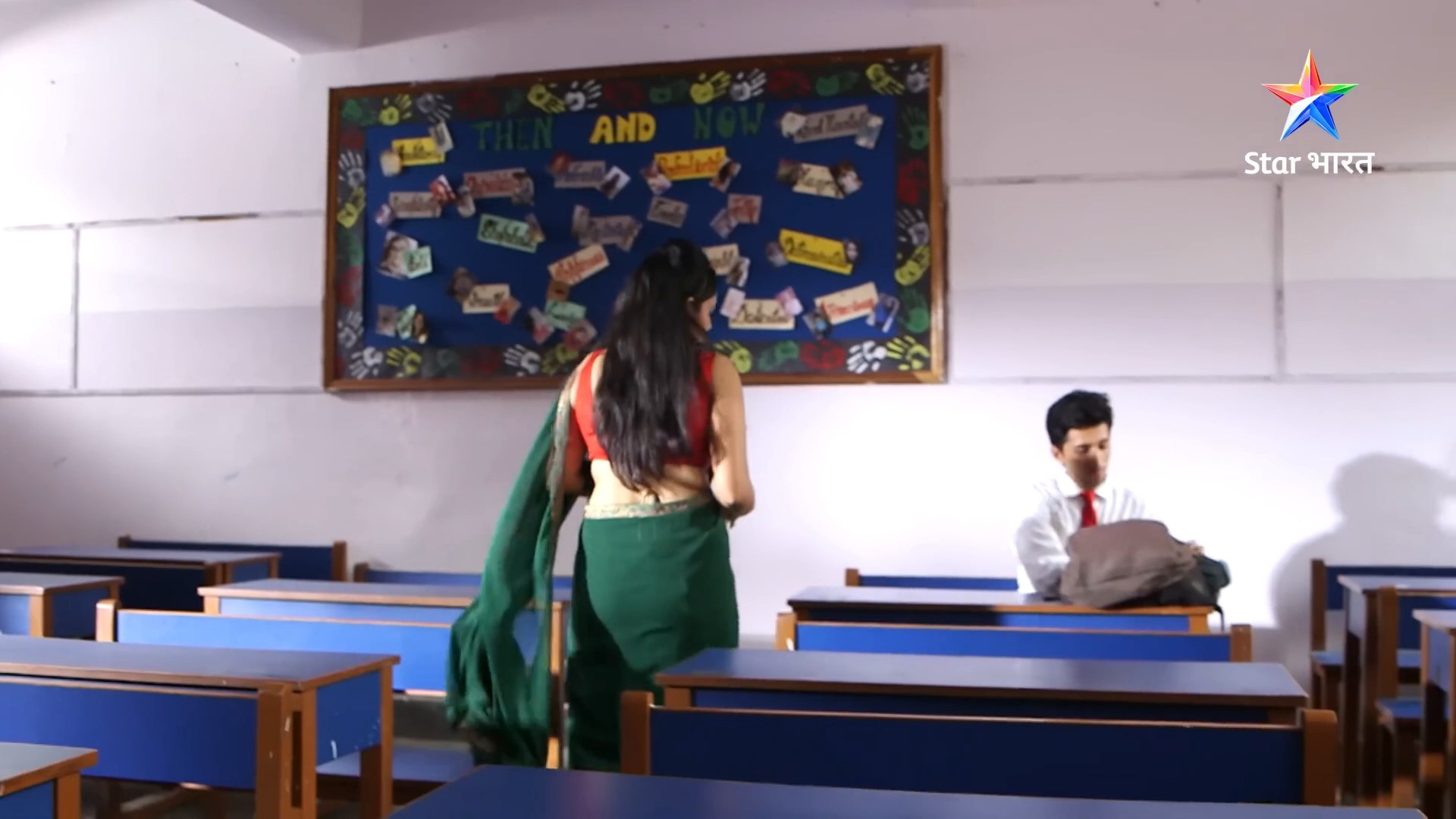 Hot teacher and sezy seducing scenes in saree mp4 snapshot 01 28 516