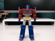 RED-Optimus-Prime-Megatron-15