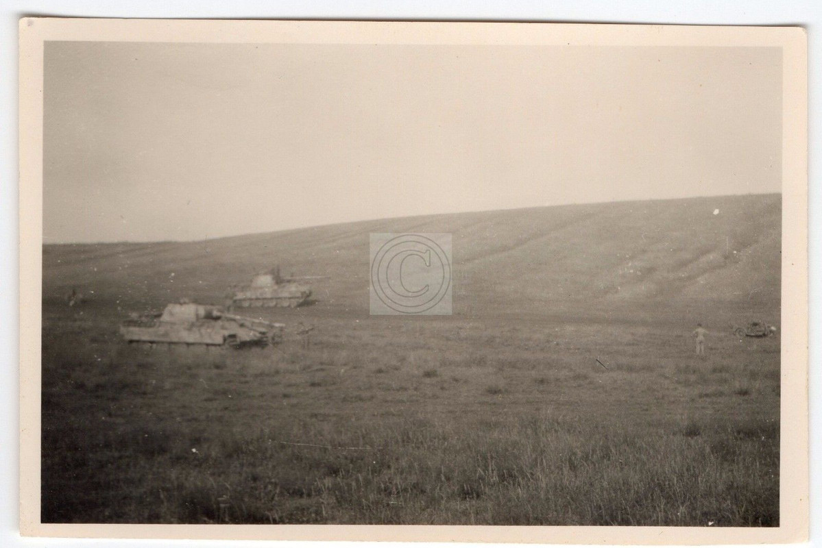 Großdeutschland Several Panther Panzer Tanks in 
