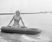 carroll-baker-c42