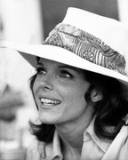 samantha-eggar-b19