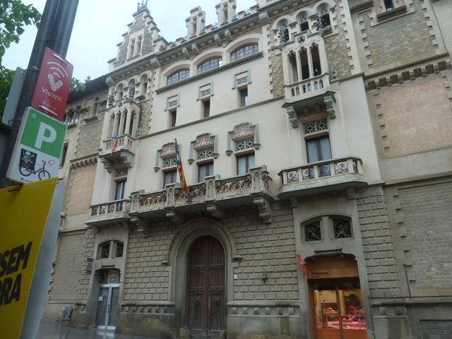 Dia 1 .- Vic - Románico en Gerona. Y Modernismo en Barcelona. (5)