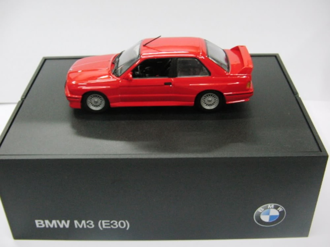 MINICHAMPS BMW M3 ミニカー 1/43 レッド 1/43 BMW M3 (G80) 2020 Red Metallic Diecast Model Car by