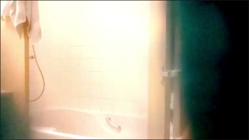 [Image: Voyeur11075083327.jpg]