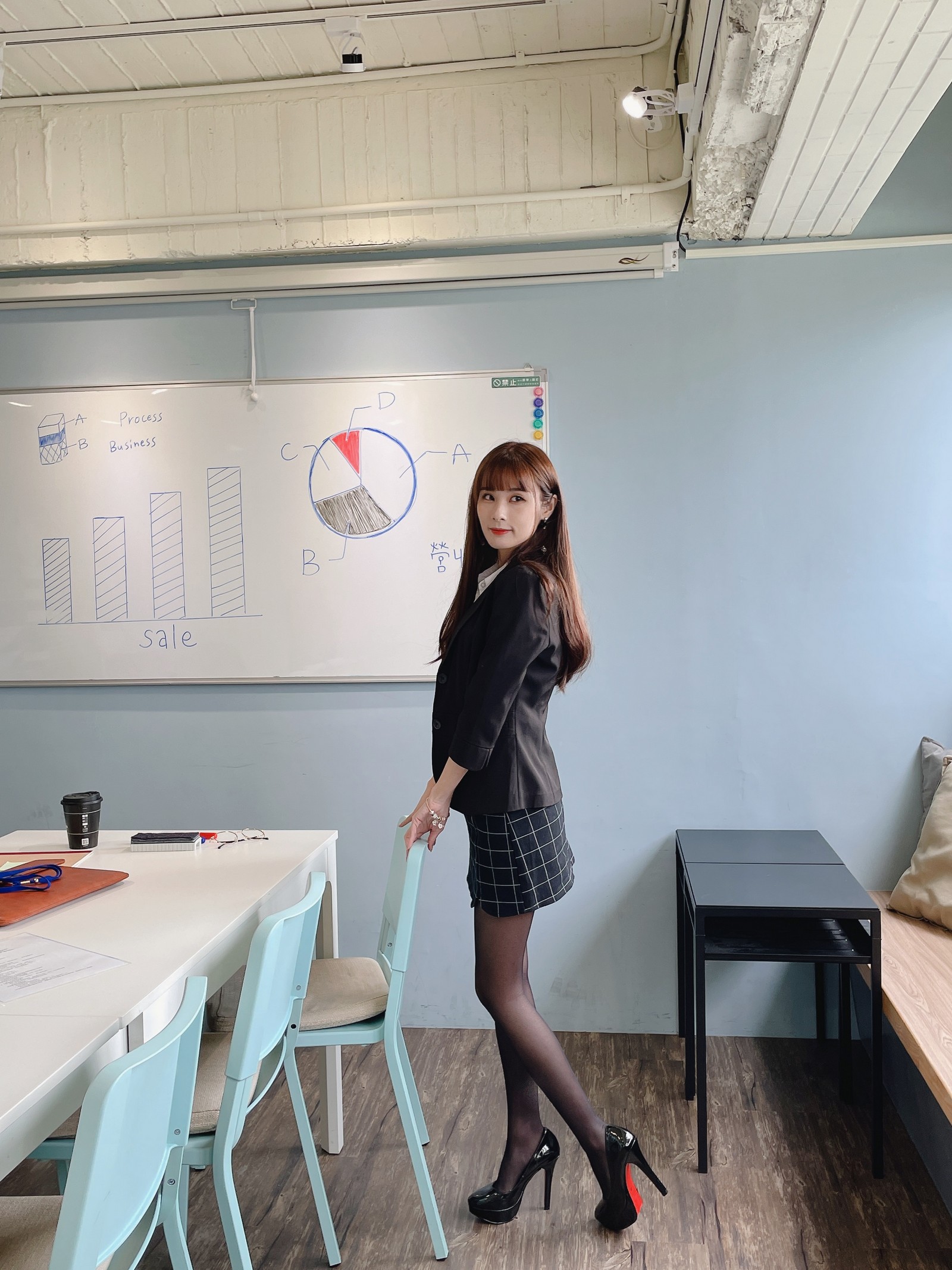 泥泥汝 OL 女郎 B 主题 写真＋视频合集｜高人气职业风作品（350P｜12V｜840MB）插图3