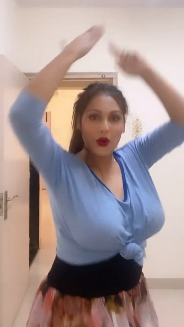 Desi Girl Bouncing Huge Tits Mp4 Snapshot 00 13 136 — Postimages 7330