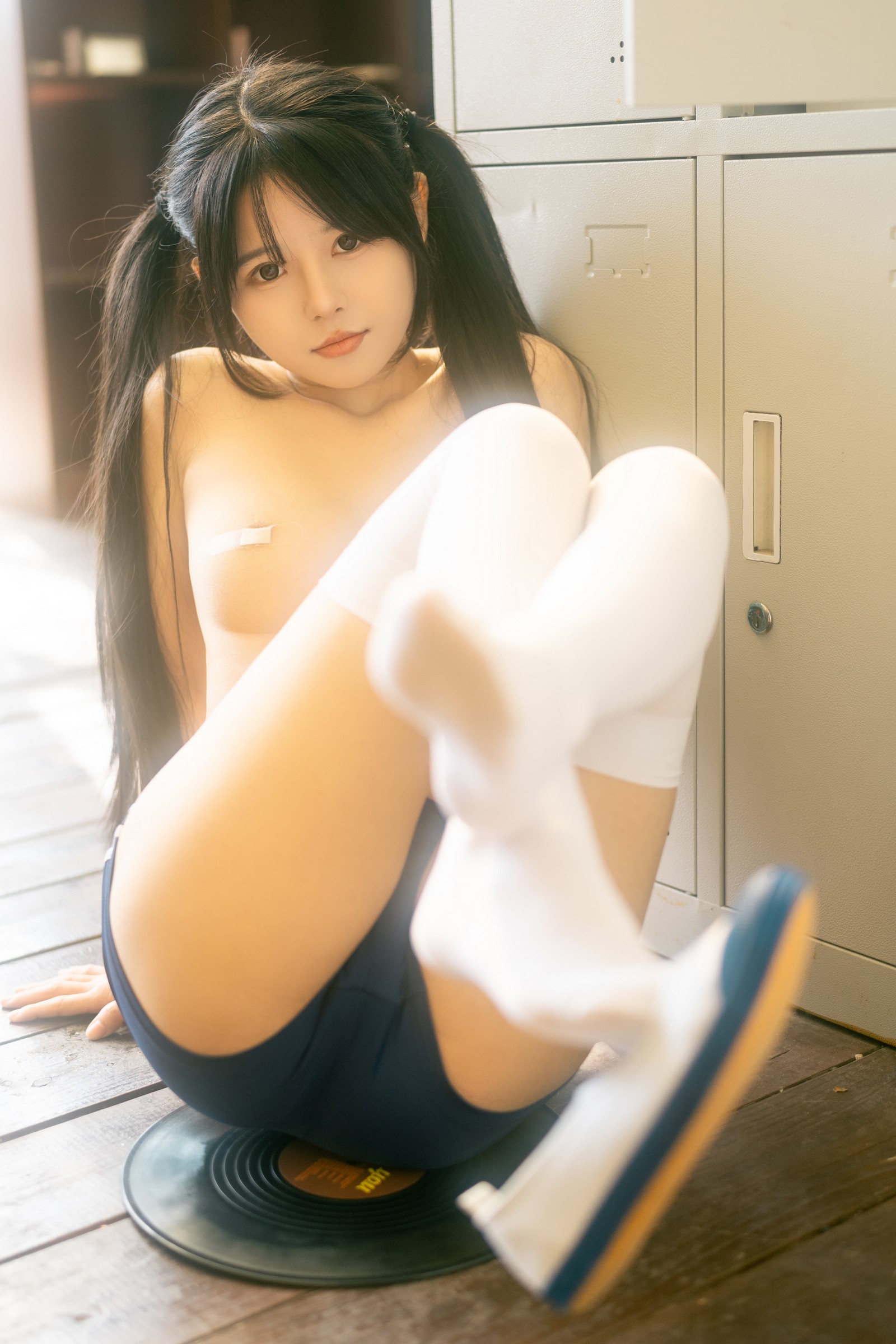 rua阮阮 春之更衣室 体操服 写真图集｜日系校园风高清摄影（47P｜469MB）插图