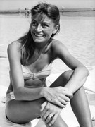 anouk-aimee-b17
