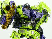 Generation-Toy-GT-99-DX-Re-Builder-with-Golden-Pistol-01