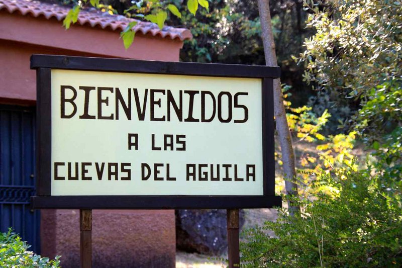 CUEVAS DEL CERRO DEL AGUILA-7-2-2015-AVILA - Paseando por España-1991/2016 (1)