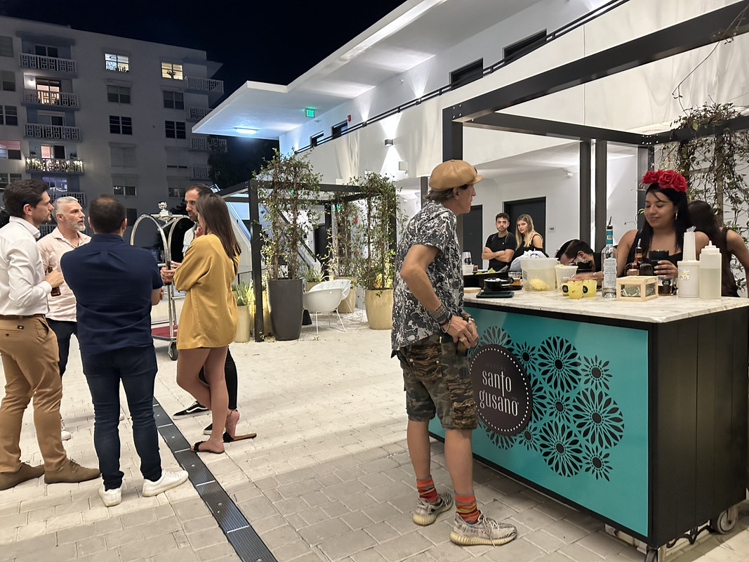 FC352734-EE6A-48CC-8830-F6FB642B5BB6