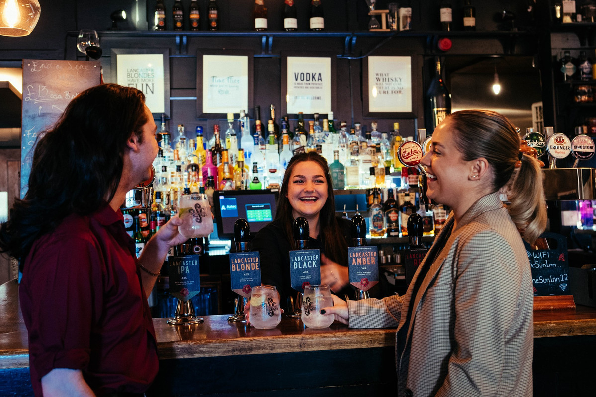 The-Sun-Hotel-Bar