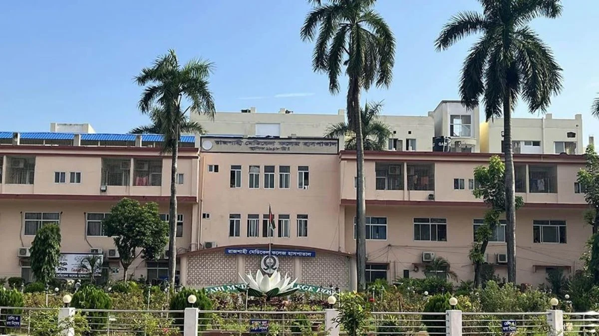 ইন্টার্ন চিকিৎসকদের কর্মবিরতি প্রত্যাহার
