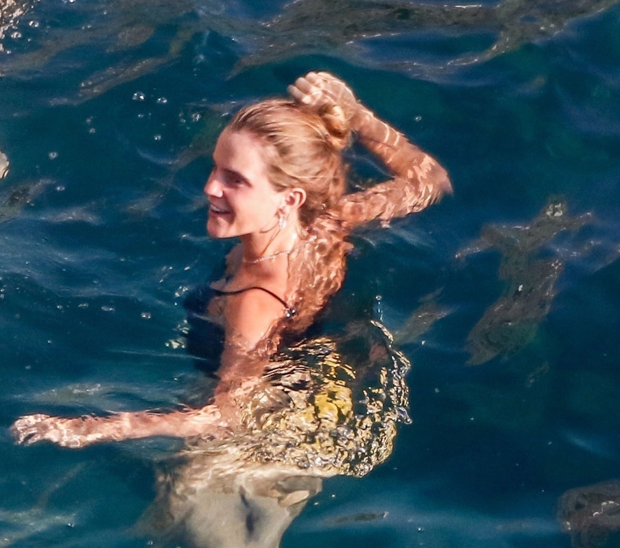 emmawatson-updates.com (7)
