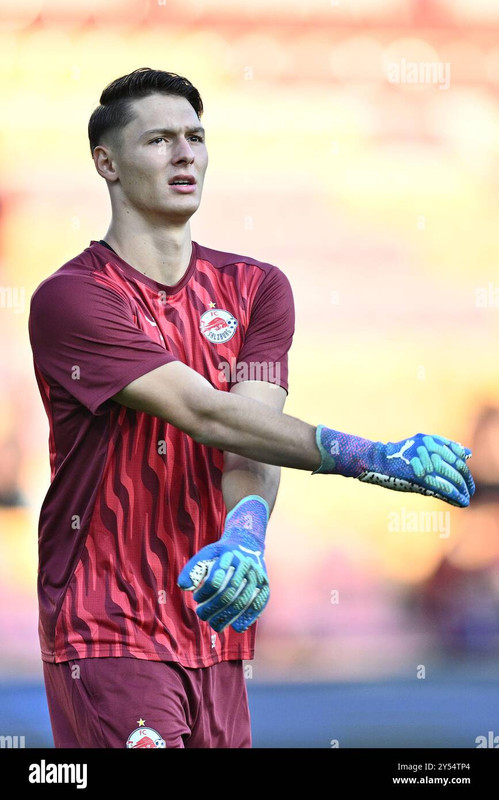 prague czech republic september 18 salko hamzic of fc red bull salzburg during the uefa champions le