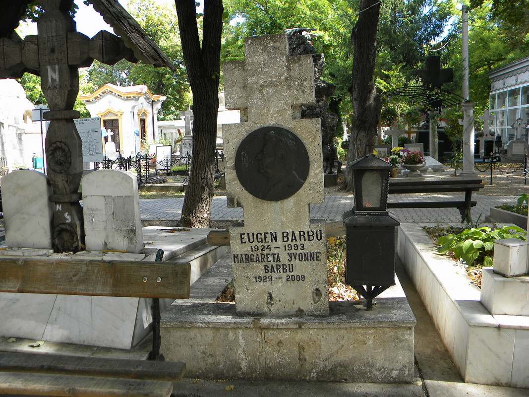 Bucuresti-Romania-Cimitirul-Bellu-Ortodox-Mormantul-lui-Eugen-Barbu