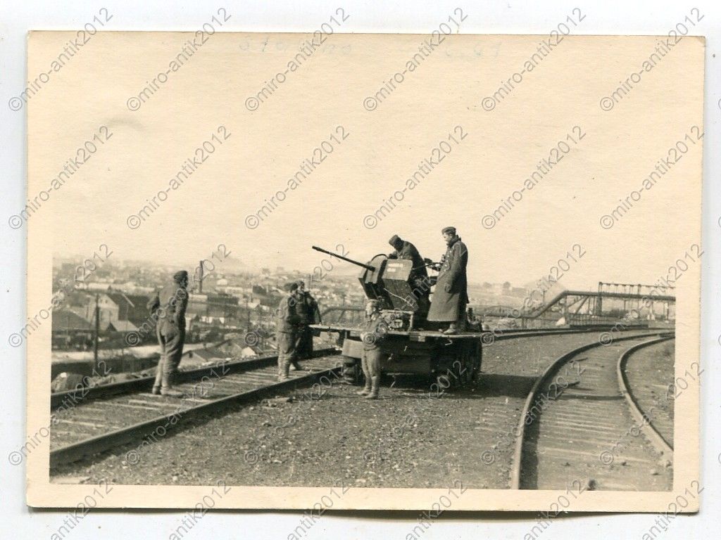 Foto, leichte Flak-Abteilung 86 (mot) Sdkfz, Fla