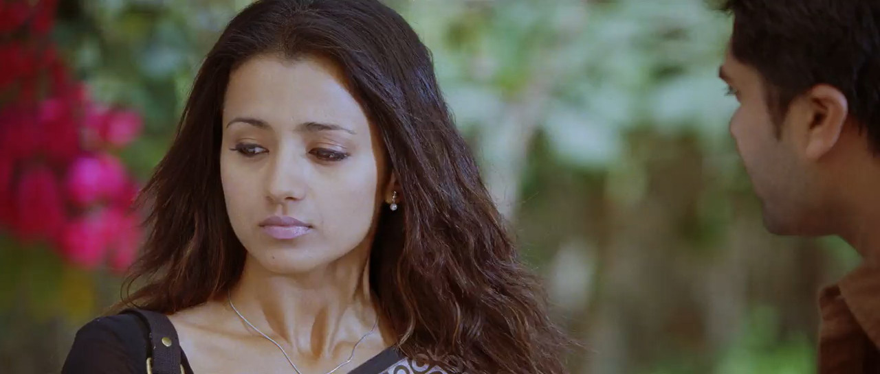 Vinnaithaandi Varuvaayaa 2010 BluRay [Tamil] 480p, 720p ESub Screenshot