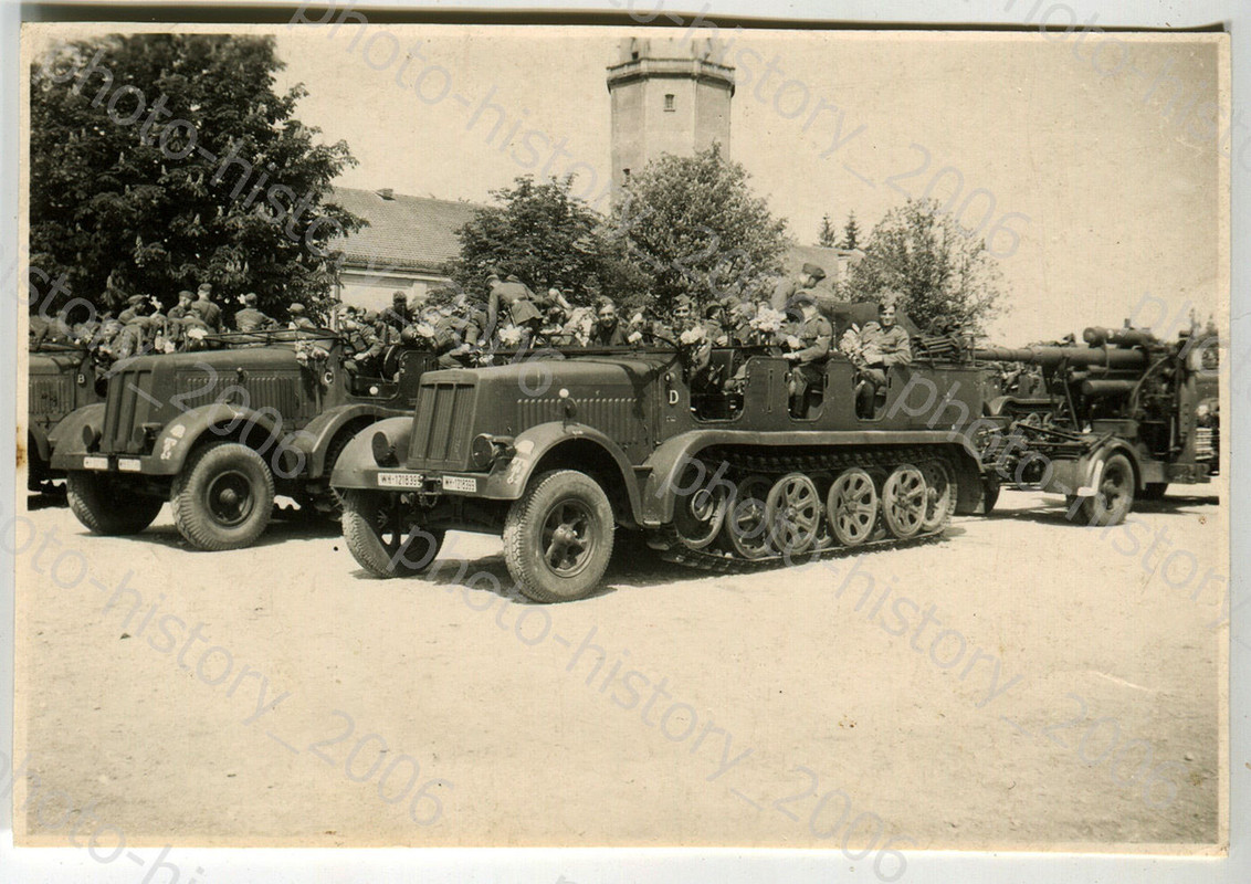 orig. Foto Halbkette mit angehängter 8,8 Flak