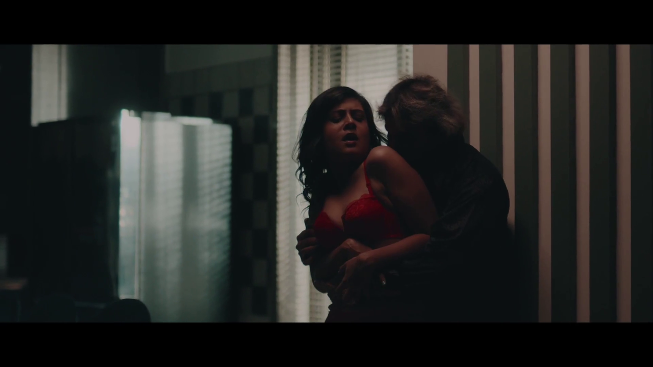 vlcsnap-2025-06-09-22h50m06s298