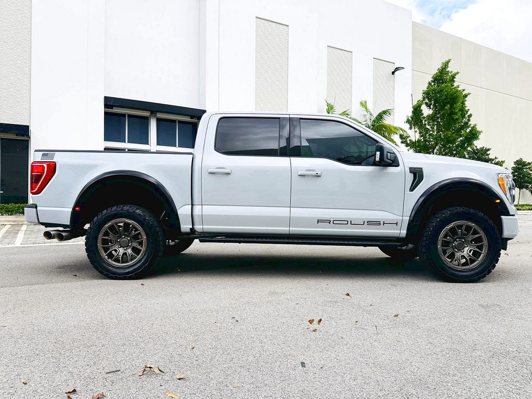 Vehicle thumbnail 10