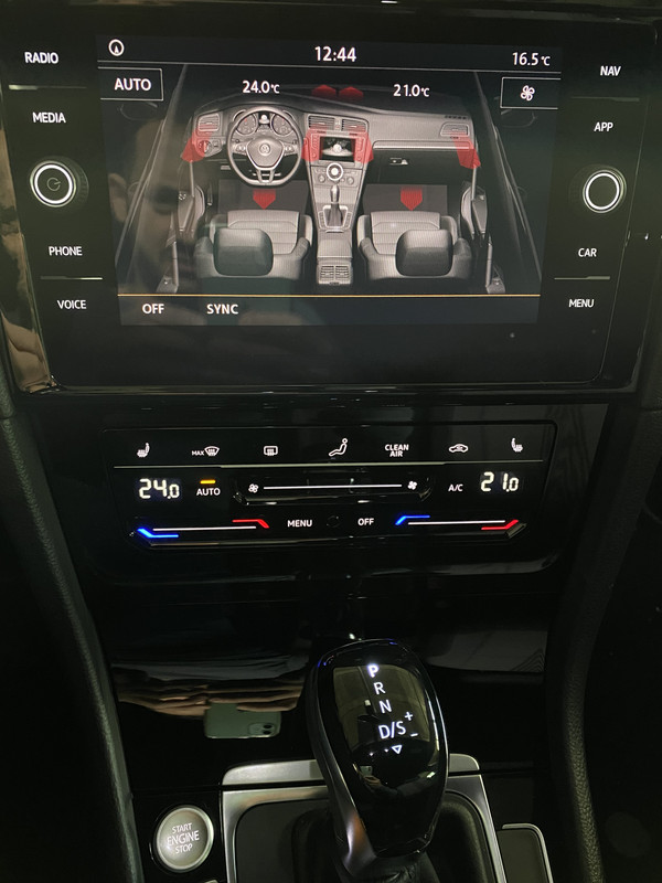 E3D3FFE1-1977-4C1E-8873-5B9D4399A040