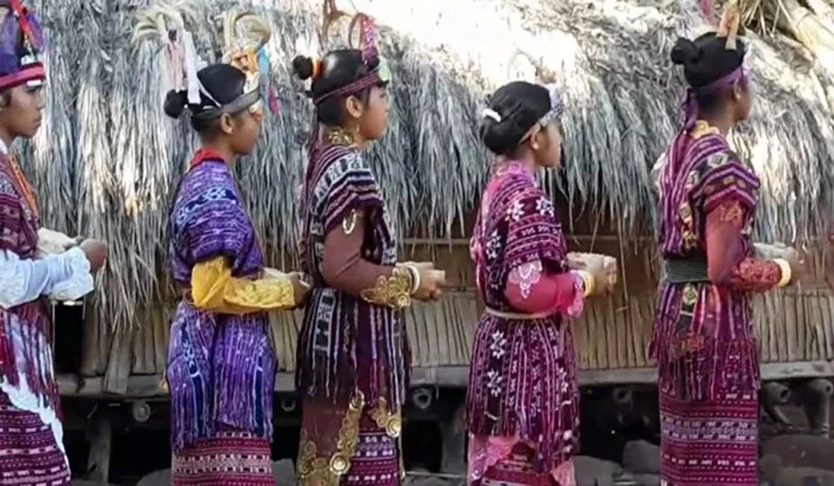 Lepa Bura - Tradisi Kesucian dan Pantangan Dari Flores Timur