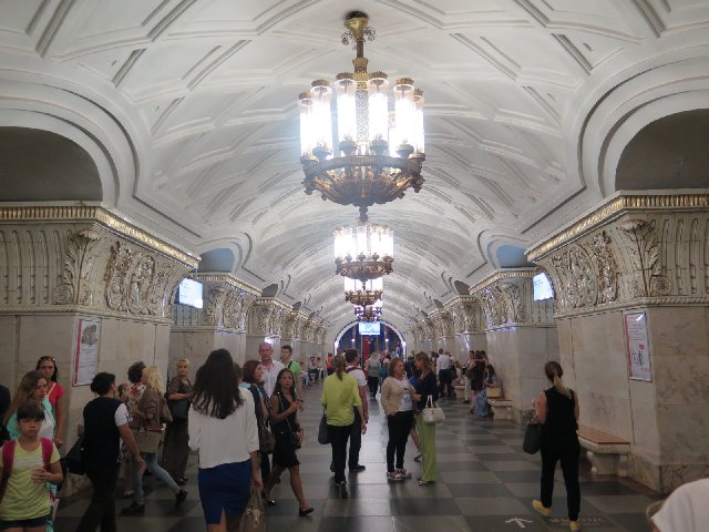 RUSIA LOW COST: Una semana entre S. Petersburgo y Moscú - Blogs de Rusia - DIA 6: Kolomenskoye, Mercado de Izmailovo, VDNKh y mucho Metro (13)